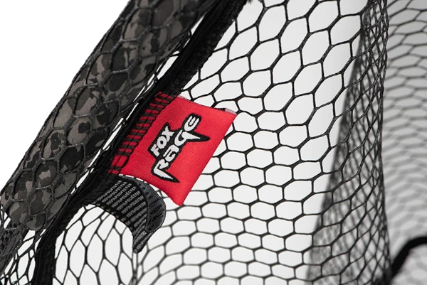 Fox Rage Street Fighter Carbon Net 5,5m 5 Fox Rage Street Fighter Carbon Net 5,5m – Image 3