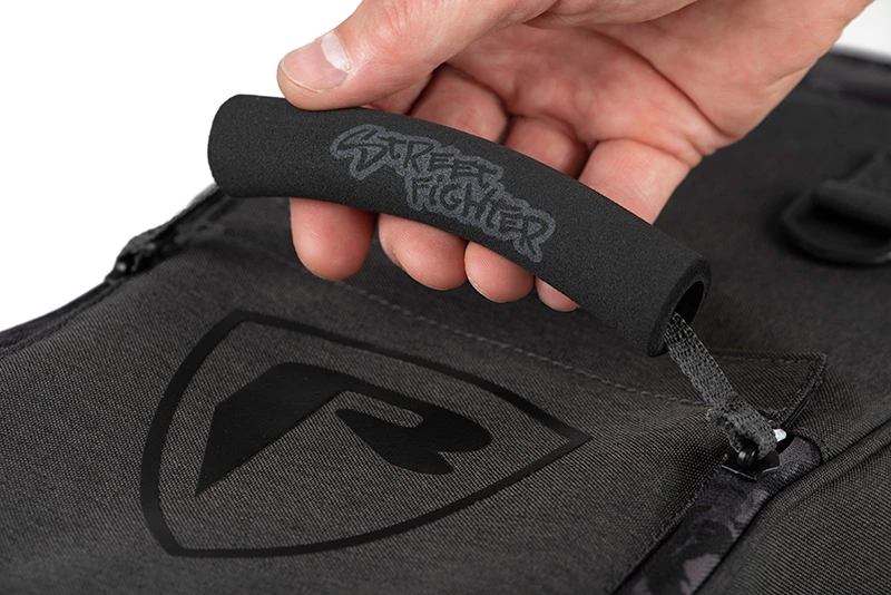 Sac à Dos Fox Rage Street Fighter (avec 4 Boîtes) 10 Sac à Dos Fox Rage Street Fighter (avec 4 Boîtes) – Image 8